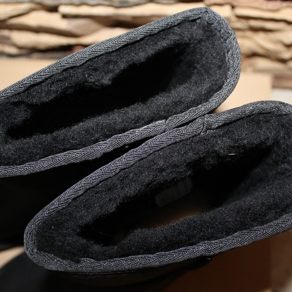 NIB UGG Waterproof Leather Shearling Classic Short Shearling Lined Boots Black - Picture 5 of 9